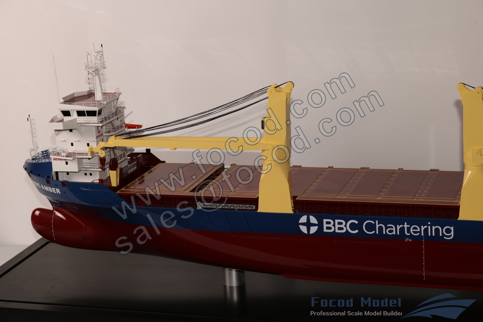 customized model of 153.4m Heavy Lift Vessel